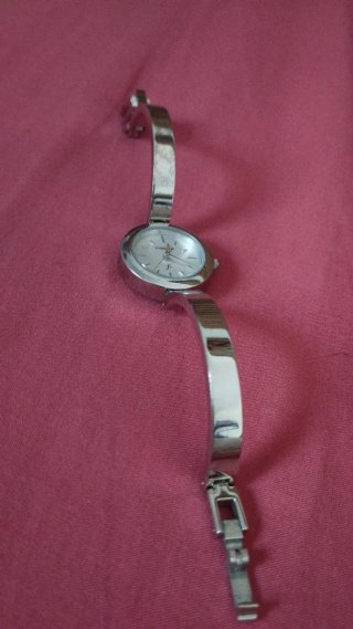 Reloj Fossil Mujer Plateado, acero, sumergible.