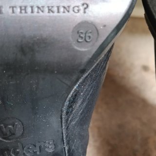 Botines Wonders abiertos piel negros talla36