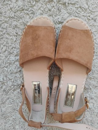 Sandalias esparto marrón