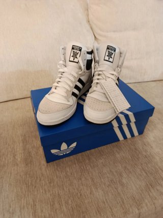 Adidas Top Ten RB Botas Blancas y Negras