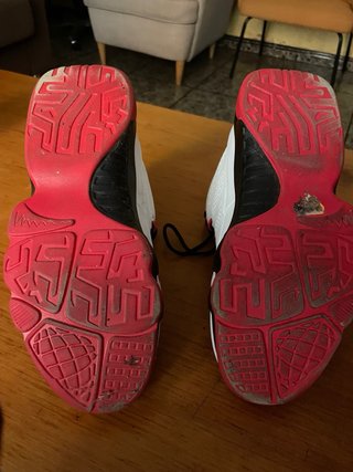 Zapatillas Jordan Blancas y Rojas Talla 43