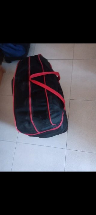 Vaporeta roja con accesorios