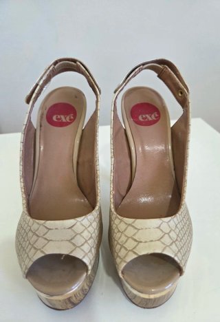 Sandalias EXE Nude Efecto Serpiente Plataforma