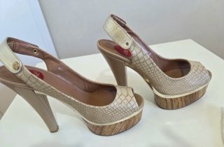 Sandalias EXE Nude Efecto Serpiente Plataforma