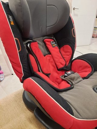 Silla BeSafe iZi Plus contramarcha rojo/negro