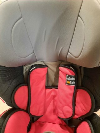 Silla BeSafe iZi Plus contramarcha rojo/negro