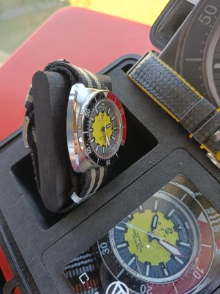 Crepas Banana 500 metri Automatic Diver Watch