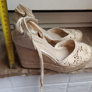 Sandalias cuña Corina beige T.38
