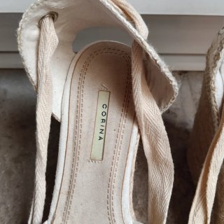 Sandalias cuña Corina beige T.38