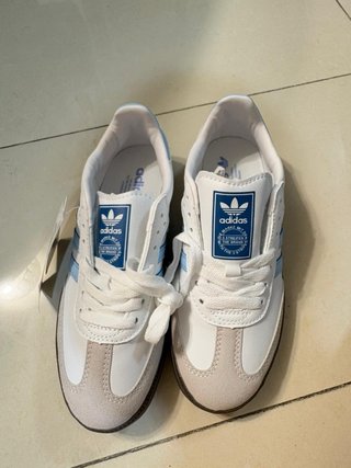 Adidas Samba OG Blancas y Azules Talla 38 pequeña