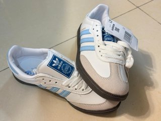 Adidas Samba OG Blancas y Azules Talla 38 pequeña