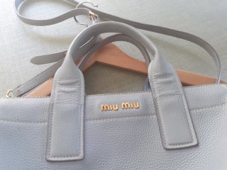 Borsa Miu Miu blu e bianco