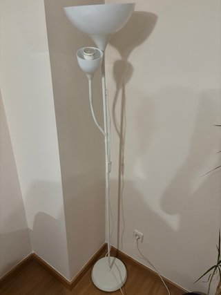 Lámpara de pie moderna