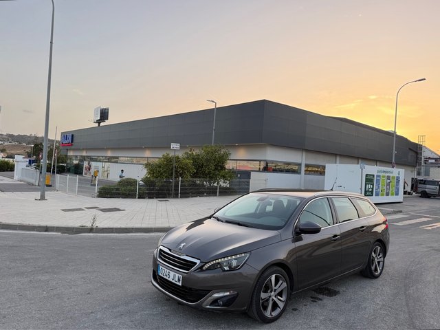 PEUGEOT 308 FAMILIAR 1.6 HDi 120CV ALLURE