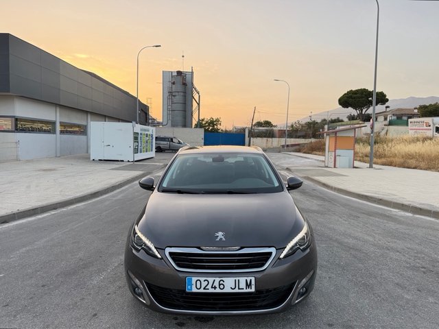 PEUGEOT 308 FAMILIAR 1.6 HDi 120CV ALLURE