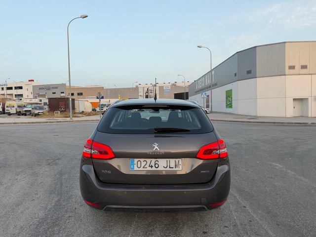 PEUGEOT 308 FAMILIAR 1.6 HDi 120CV ALLURE