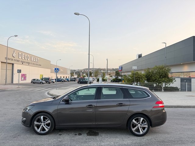 PEUGEOT 308 FAMILIAR 1.6 HDi 120CV ALLURE