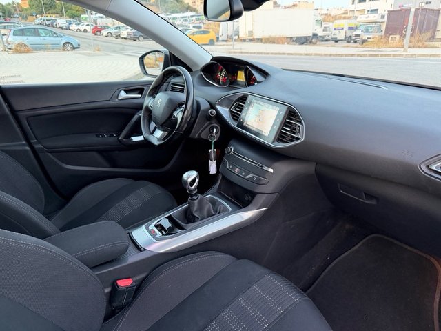 PEUGEOT 308 FAMILIAR 1.6 HDi 120CV ALLURE