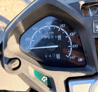 Honda CB125F Blanca