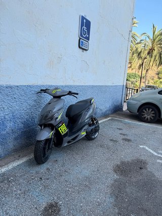 Yamaha Jog RR gris