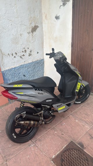 Yamaha Jog RR gris