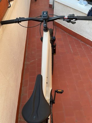 Bicicleta Eléctrica Specialized Beige