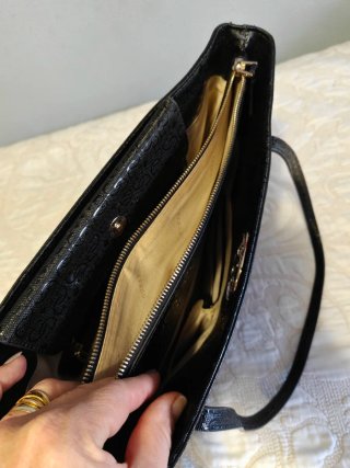 Bolso Guess Negro Logo GG, Grande