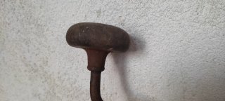 Taladro manual antiguo