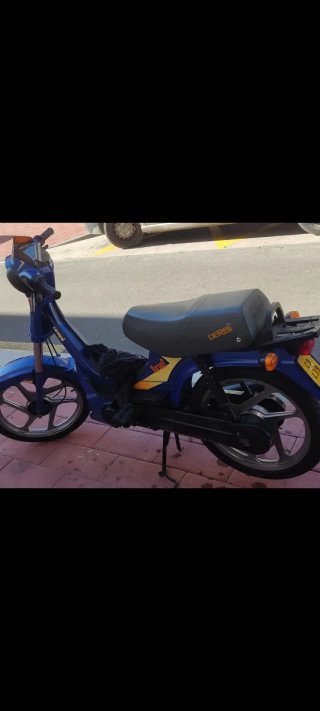 Derbi Variant Azul