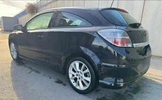 Opel Astra GTC Coupé