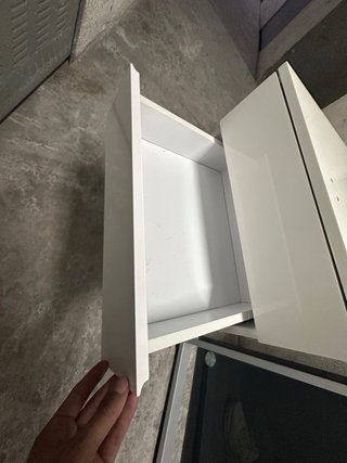 Escritorio cristal ahumado y cajonera blanca