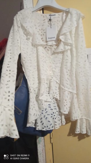 Blusa Desigual manga larga volantes