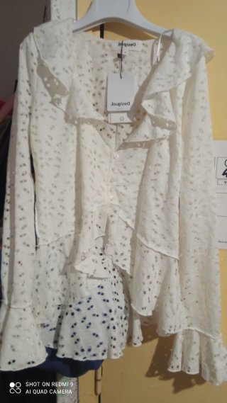 Blusa Desigual manga larga volantes