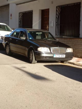 Mercedes-Benz  C250 1993 , 2.5 113cv