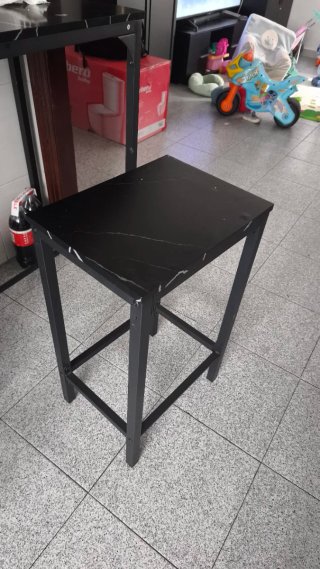 Mesa alta de bar estilo industrial
