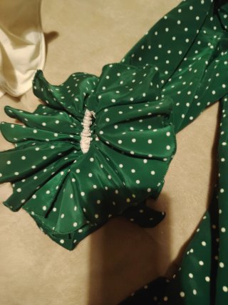 Traje de flame nca verde lunares es de niña pedir