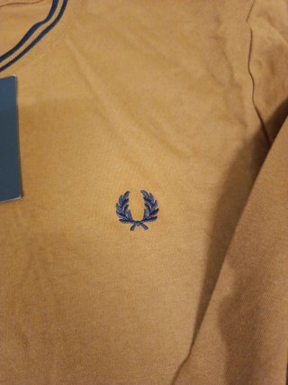 Camiseta Fred Perry manga larga amarilla