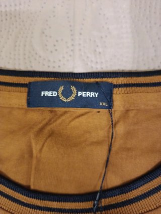 Camiseta Fred Perry manga larga amarilla