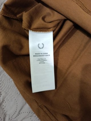 Camiseta Fred Perry manga larga amarilla