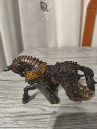 Caballo y caballero medieval