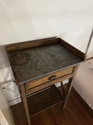 Mesa auxiliar rústica madera y zinc