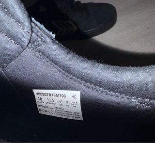 Zapatillas Cariuma Negras y Blancas