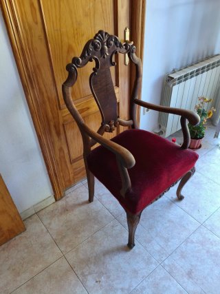 Butaca antigua madera maciza, estilo francés