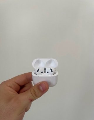 Apple AirPods 4 Pro