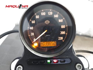 HARLEY DAVIDSON SPORTSTER 883 IRON 2014 39852 kms.