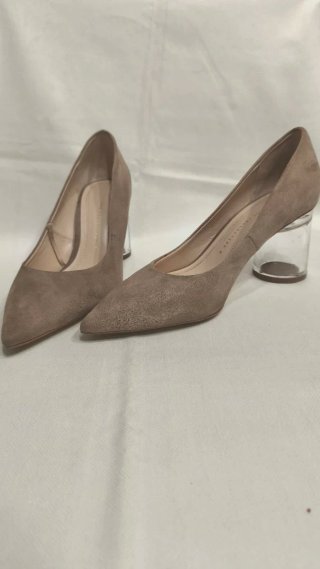Zapatos tacón metacrilato beige
