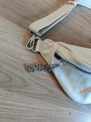 Riñonera Pull&Bear crema efecto piel