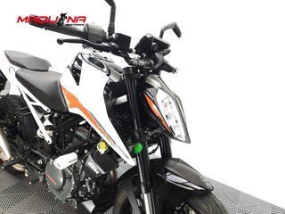 KTM 390 DUKE 2021 5613 kms.