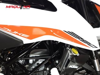 KTM 390 DUKE 2021 5613 kms.