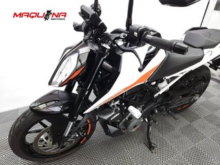 KTM 390 DUKE 2021 5613 kms.